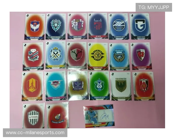 六人六窗足球球星卡专题解析 深入探讨珍藏物料背后的价值与意义